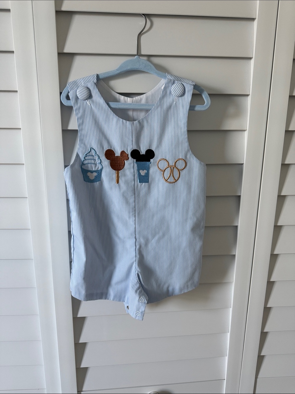 Stitchy Fish boys 24mo embroidered Disney romper. Like new